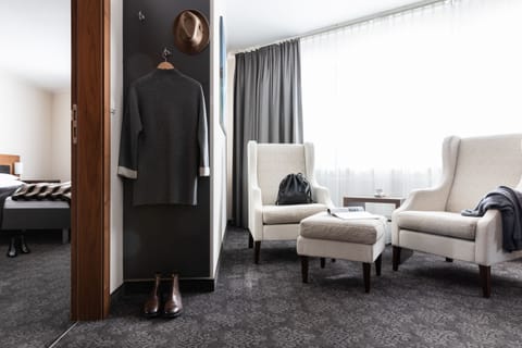 Classic Suite, Balcony | Living area | TV