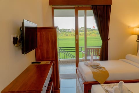 Desk, free WiFi, bed sheets, wheelchair access