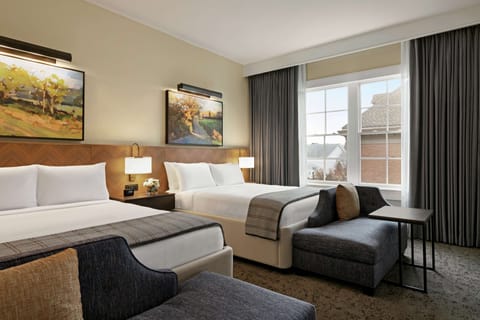 Premium bedding, down comforters, in-room safe, laptop workspace