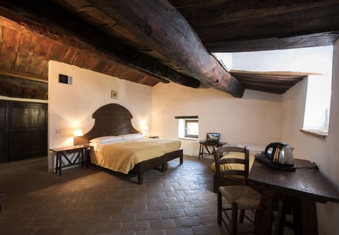 Traditional Room | Individually furnished, desk, laptop workspace, free wired internet