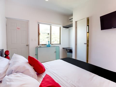 Superior Room, 1 King Bed | Down comforters, soundproofing, free WiFi, bed sheets