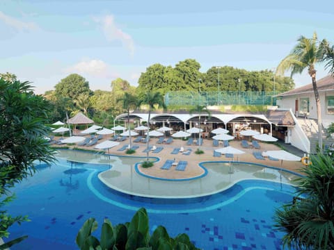 Outdoor pool, pool umbrellas, sun loungers