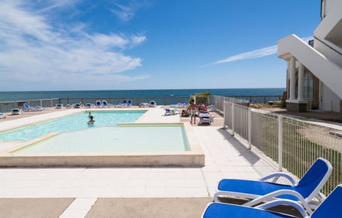 Seasonal outdoor pool, sun loungers