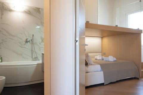 Panoramic Penthouse | Individually decorated, individually furnished, laptop workspace