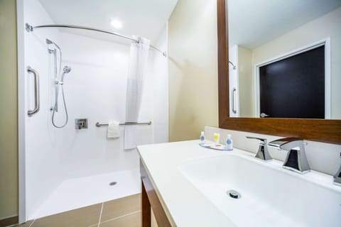 Room, 2 Queen Beds, Accessible, Non Smoking | Bathroom | Combined shower/tub, hair dryer, towels