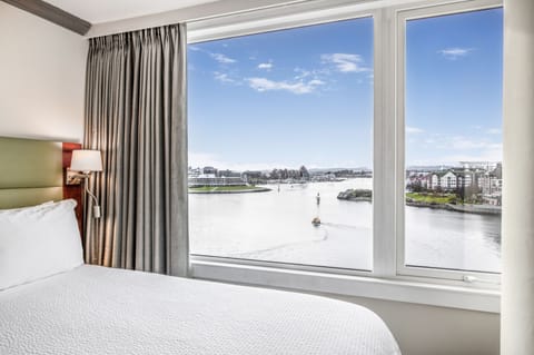 Suite, 1 Bedroom, Waterfront View | Premium bedding, pillowtop beds, in-room safe, desk