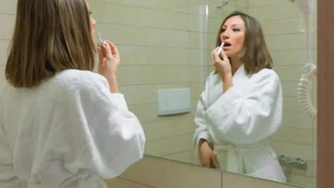 Plus Single | Down comforters, minibar, in-room safe, individually furnished