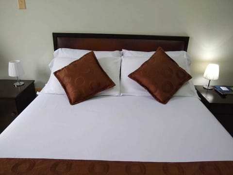 Double Room | Free WiFi, bed sheets