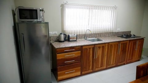 Bungalow | Private kitchenette | Electric kettle