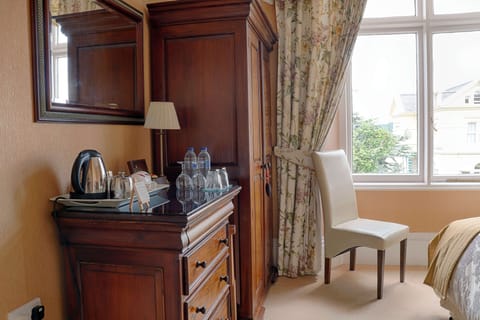 Double Room (Gloddaeth) | Individually decorated, individually furnished, laptop workspace