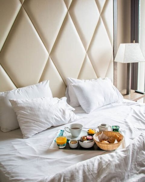 Daily buffet breakfast (EUR 13 per person)