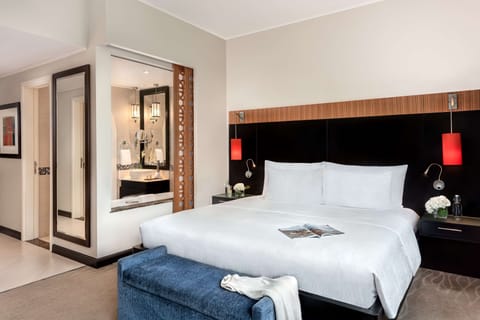 Executive Room with Free Shuttle to Beach | Premium bedding, down comforters, minibar, in-room safe