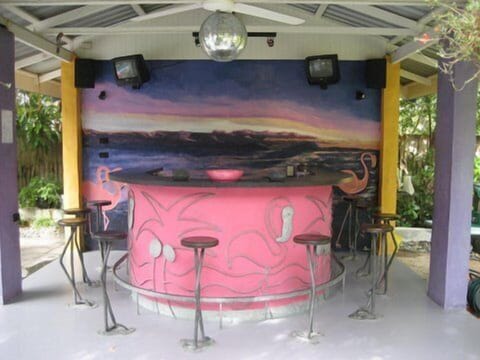 Poolside bar