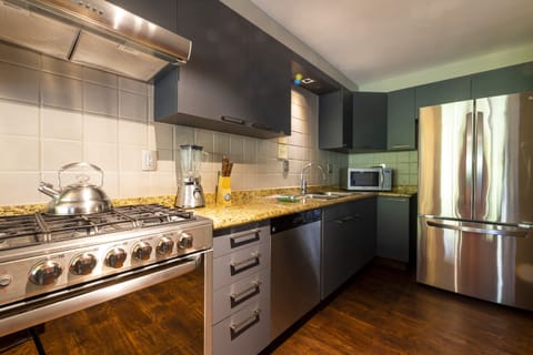 Master Suite, 2 Bedrooms | Private kitchen | Full-size fridge, microwave, oven, stovetop