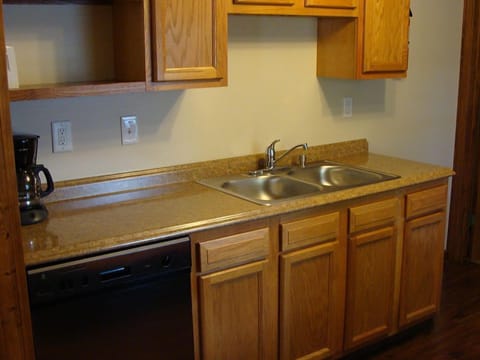 Channel House | Private kitchen | Fridge, microwave, oven, stovetop