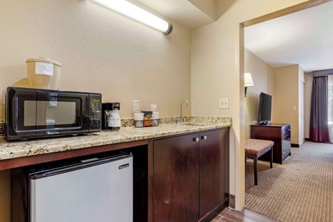 Suite, 2 Queen Beds, Non Smoking, Refrigerator & Microwave | Iron/ironing board, free WiFi, bed sheets