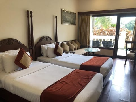 Deluxe Room with Pool & Garden view on Ground Floor | In-room safe, desk