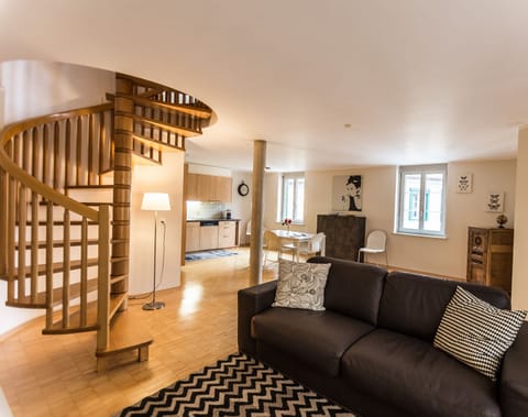 Deluxe Apartment, 2 Bedrooms (Louis de Marval) | Living room | LCD TV, heated floors