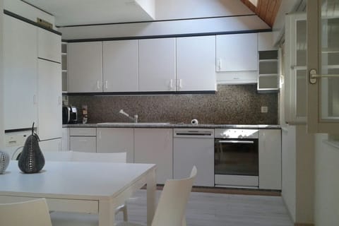 Duplex, 2 Bedrooms (Felix de Marval) | Private kitchen | Microwave, oven, stovetop, dishwasher