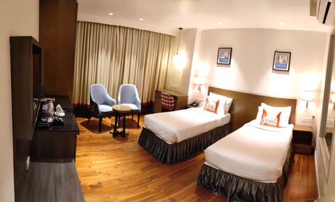 Premium Twin Room | In-room safe, iron/ironing board, free WiFi, bed sheets