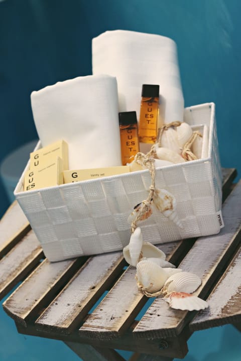 Deluxe Double or Twin Room | Bathroom amenities | Shower, free toiletries, hair dryer, slippers