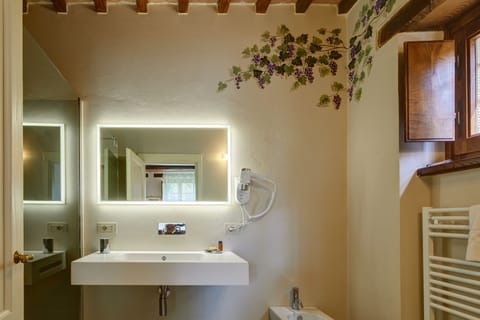 House, 2 Bedrooms | Bathroom | Shower, hair dryer, towels, soap