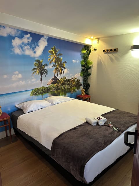 Design Room | Individually decorated, individually furnished, desk, blackout drapes