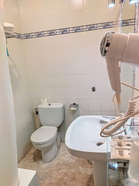 Double Room (with Extra Bed) | Bathroom | Hair dryer, towels