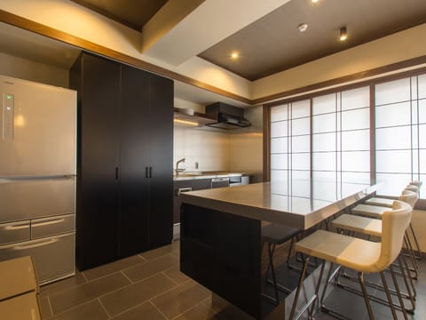 Premium Apartment | Private kitchen | Fridge, electric kettle