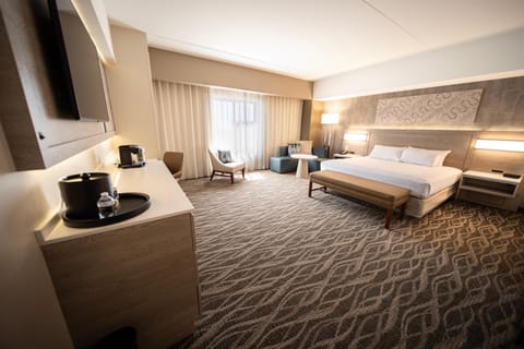 Premium bedding, pillowtop beds, in-room safe, individually furnished