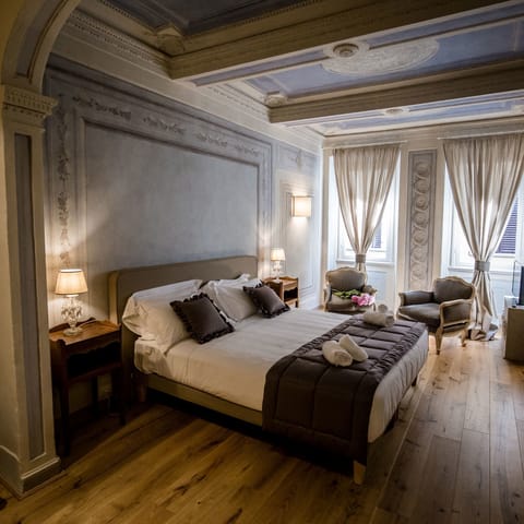 Deluxe Room | 1 bedroom, premium bedding, down comforters, in-room safe