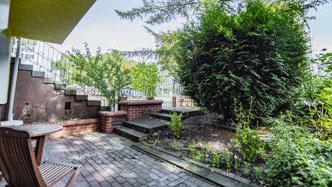 Traditional Apartment | Terrace/patio