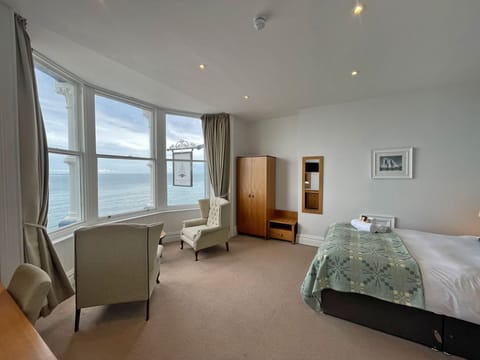 Double Room, Sea Facing | Desk, iron/ironing board, free WiFi, bed sheets