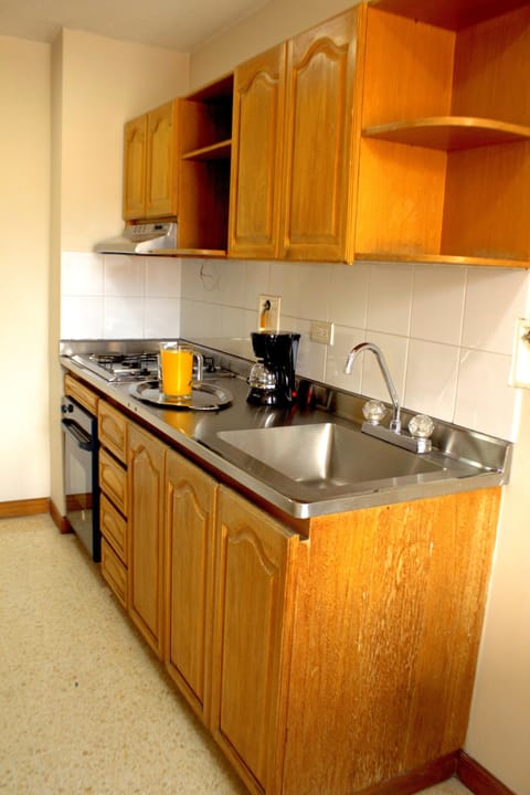 Family Apartment, 2 Bedrooms | Private kitchen