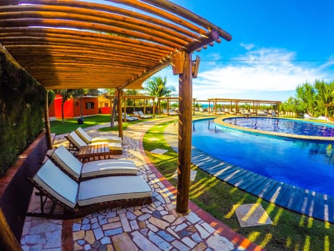 4 outdoor pools, pool umbrellas, sun loungers