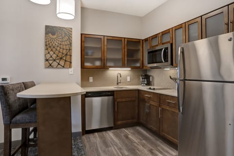 Suite, 1 Bedroom, Kitchen | Private kitchen | Full-size fridge, oven, stovetop, dishwasher