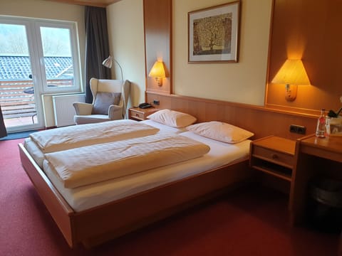 Comfort Double Room | Desk, soundproofing, free WiFi, bed sheets