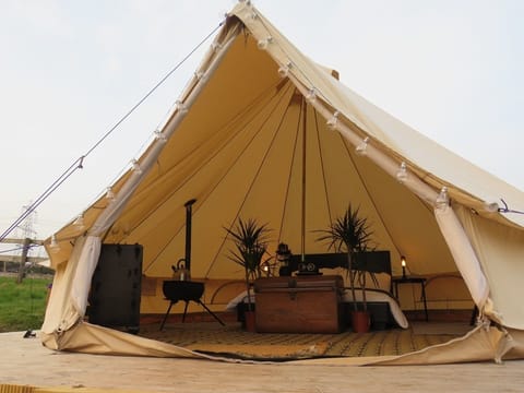 Premium Tent (Bell Tent Buzzard) | Premium bedding, individually decorated, individually furnished