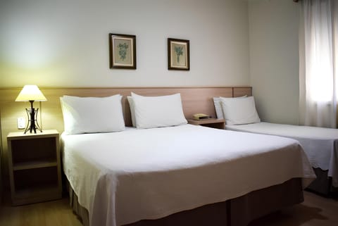 Deluxe Triple Room | Minibar, free WiFi, bed sheets