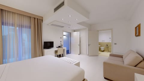 Standard Double Room, Accessible | Premium bedding, down comforters, minibar, in-room safe