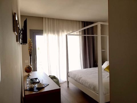 Superior Suite | Frette Italian sheets, premium bedding, down comforters, minibar