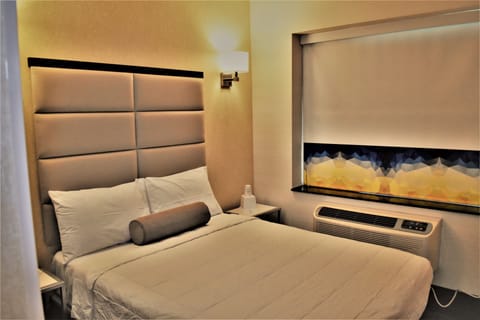 Deluxe Double Room | Soundproofing, WiFi, bed sheets