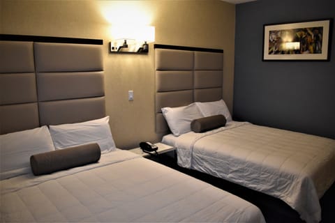 Deluxe Double Room | Soundproofing, WiFi, bed sheets