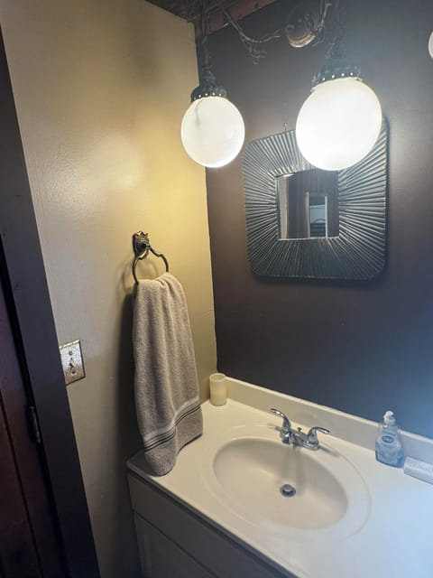 Unit C, Junior Suite, Outdoor Jacuzzi/Patio | Bathroom | Shower, hair dryer, towels, soap