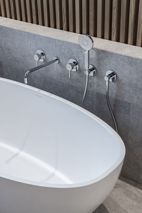 Design Studio Suite | Deep soaking bathtub