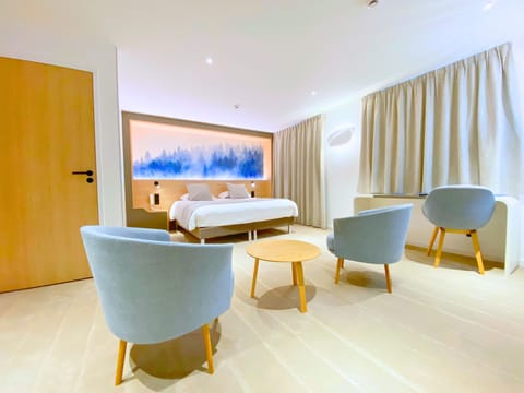 Junior Suite | Premium bedding, desk, blackout drapes, soundproofing