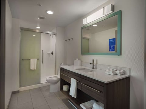 Suite, 1 Bedroom, Non Smoking | Bathroom shower