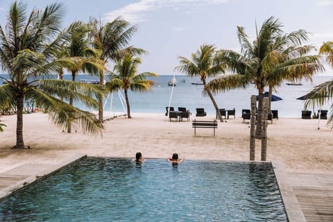 Outdoor pool, pool umbrellas, sun loungers