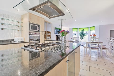 City House | Private kitchen | Fridge, microwave, oven, stovetop