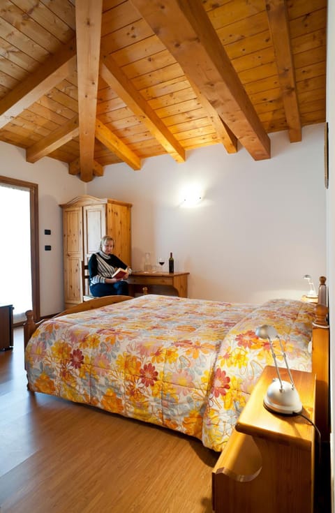 Minibar, in-room safe, cribs/infant beds, free WiFi